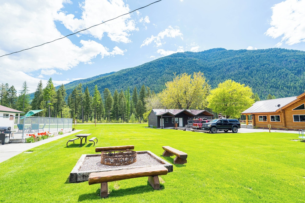 Beargrass Lodging and RV Resort - photo 123