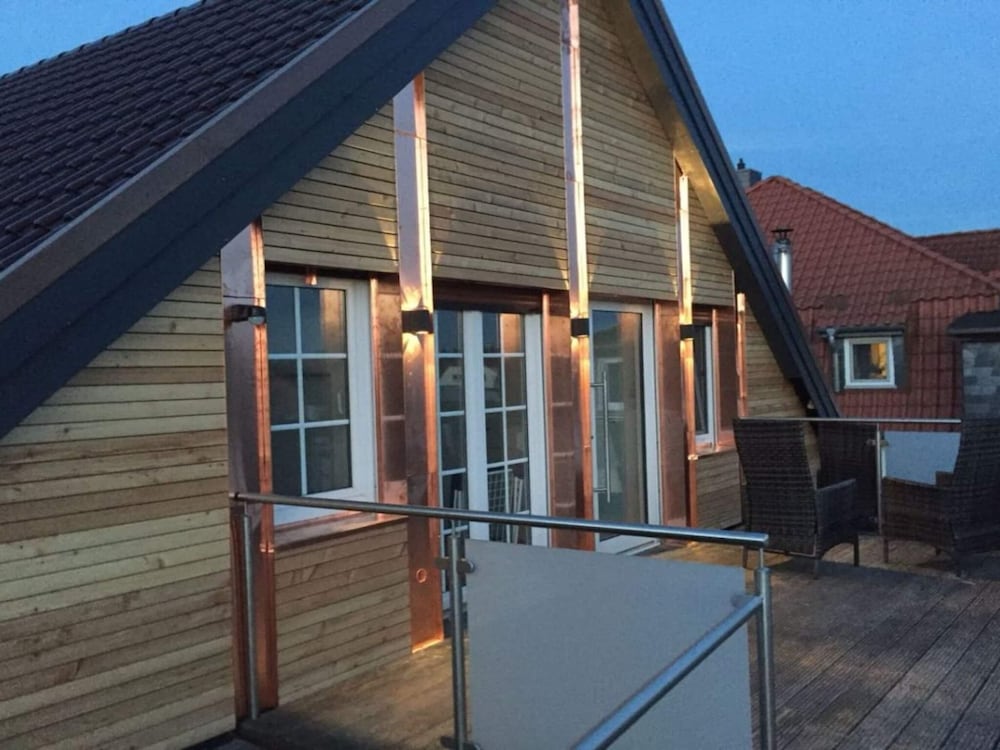 Holiday Apartment Near Beach — 4-Star Luxury Hotel in Wunstorf, Germany