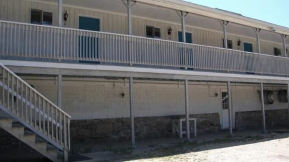 The Windswept Inn - photo 18