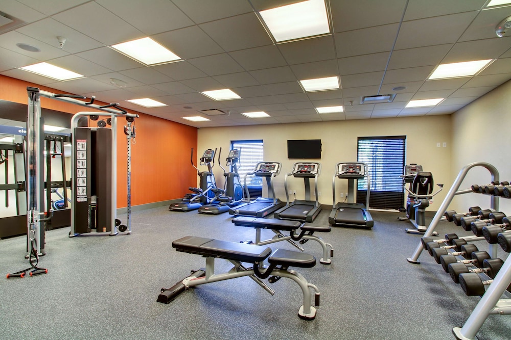 Hampton Inn & Suites Milwaukee West - photo 33