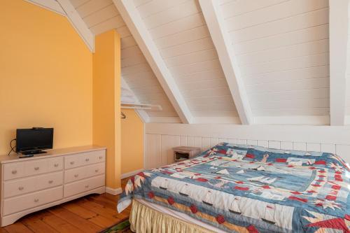 Cuddlefish by Oak Island Accommodations - photo 37
