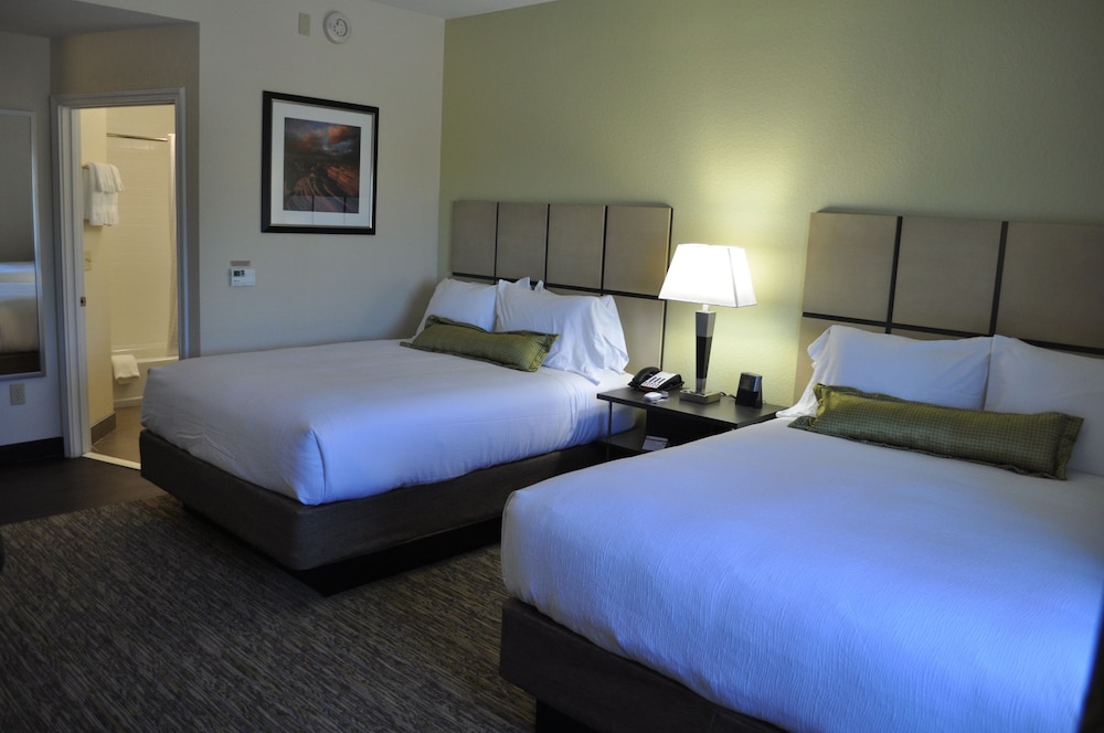 Candlewood Suites Bay City by IHG - photo 8
