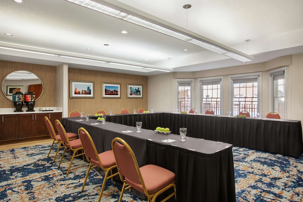 Homewood Suites by Hilton Kansas City Airport - photo 29