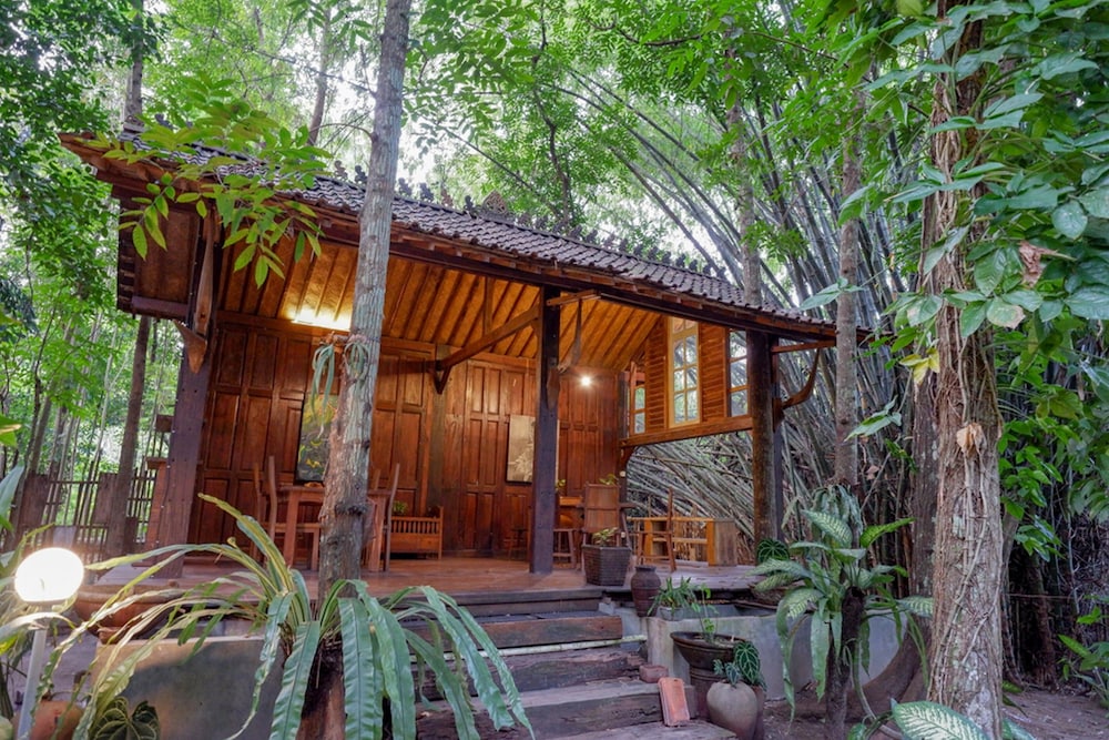 Upala Java Huise - carbon neutral hotel in Yogyakarta