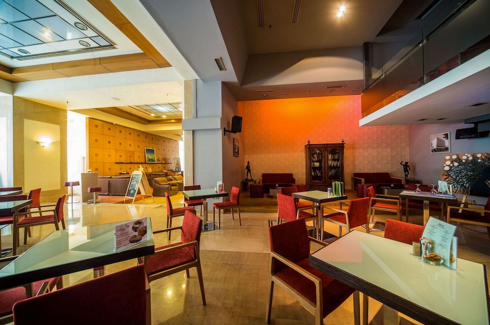 מזון ומשקאות