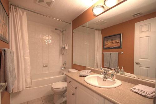 Discovery Bay - carbon neutral hotel in Kelowna