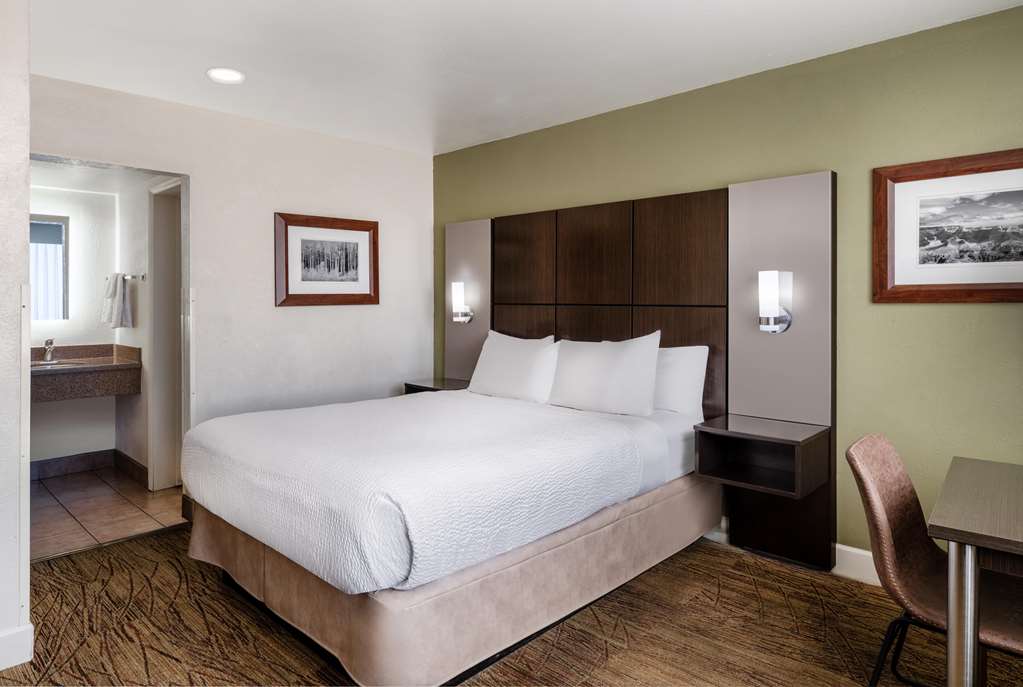 Best Western Pony Soldier Inn & Suites - photo 26