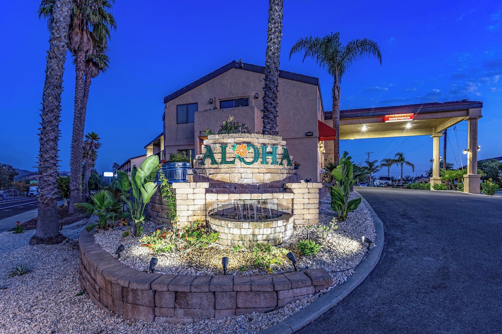 Aloha Inn - photo 2