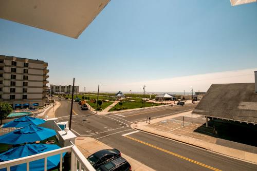 Admiral Resort Motel - photo 44