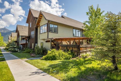 Essentia Townhome 167A in Big Sky, United States