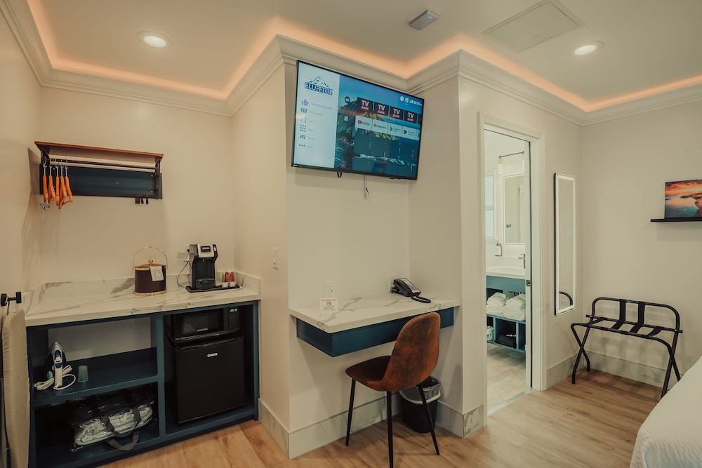 Blufftop Inn & Suites - photo 16