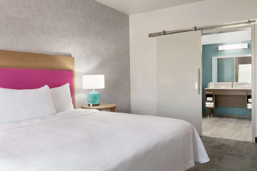 Home2 Suites by Hilton Norfolk Airport - photo 12