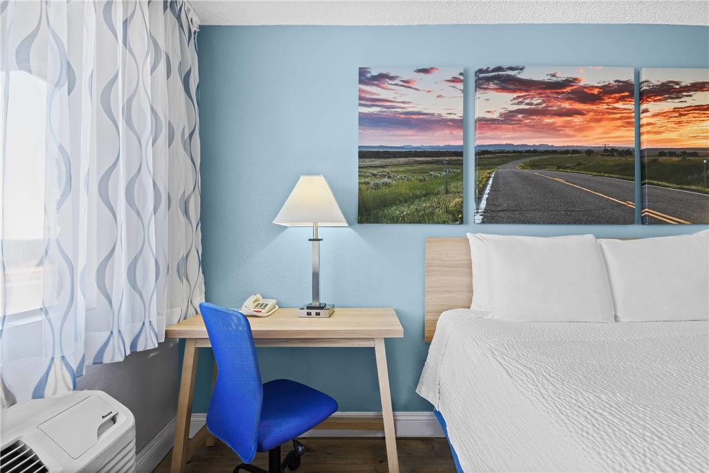 Days Inn by Wyndham Lost Hills - photo 12