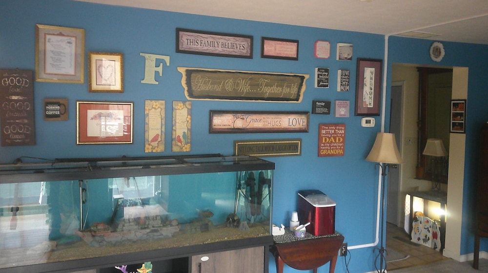 Lil Black Bear Inn - photo 127