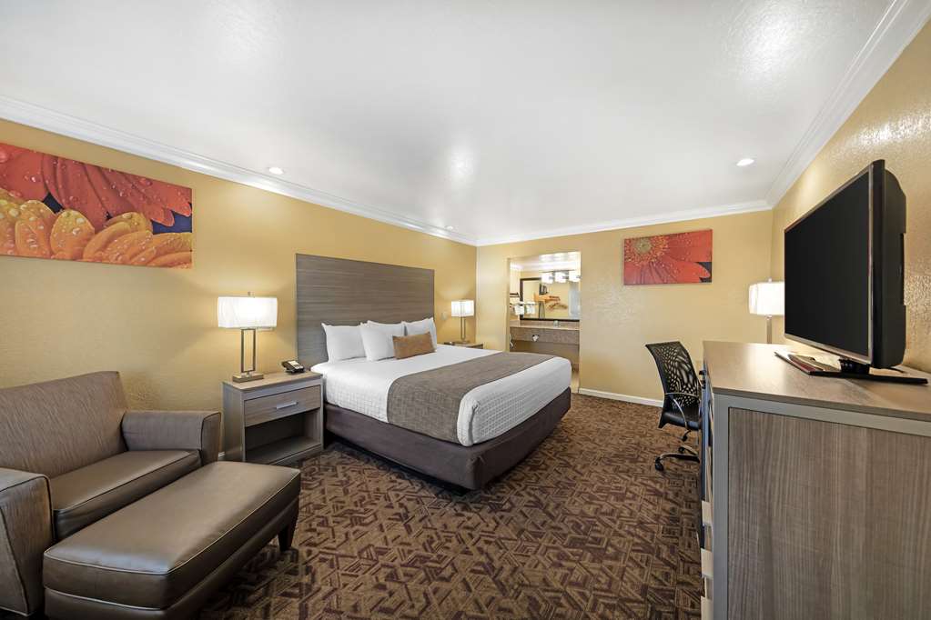 Best Western Hanford Inn - photo 23