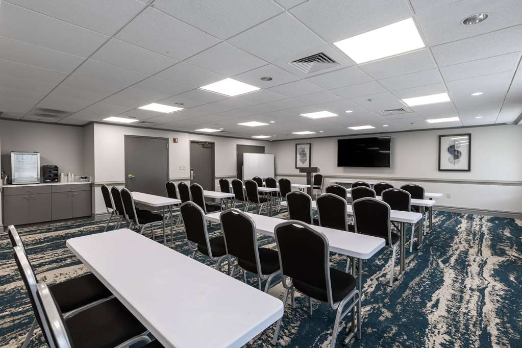 Wingate by Wyndham Charlotte Speedway Concord - photo 35