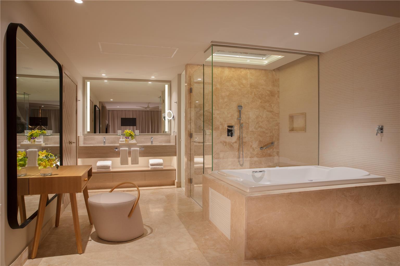 Guest room