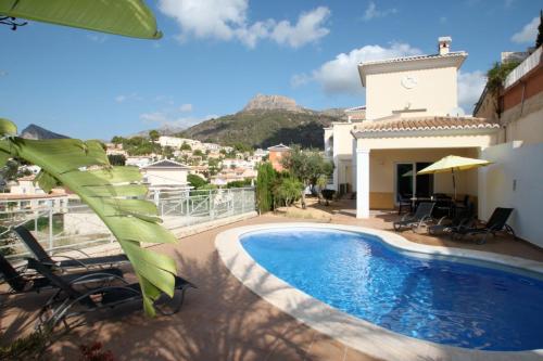 Canuta Mar 14 two story holiday home villa in Calpe — 4-Star Luxury Hotel in Calp, Spain