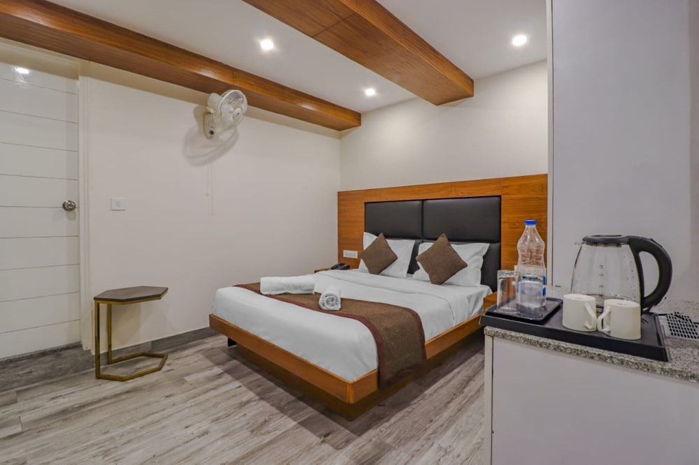 Goroomgo Thee Aura Mussoorie - last minute hotel in Dehra Dun