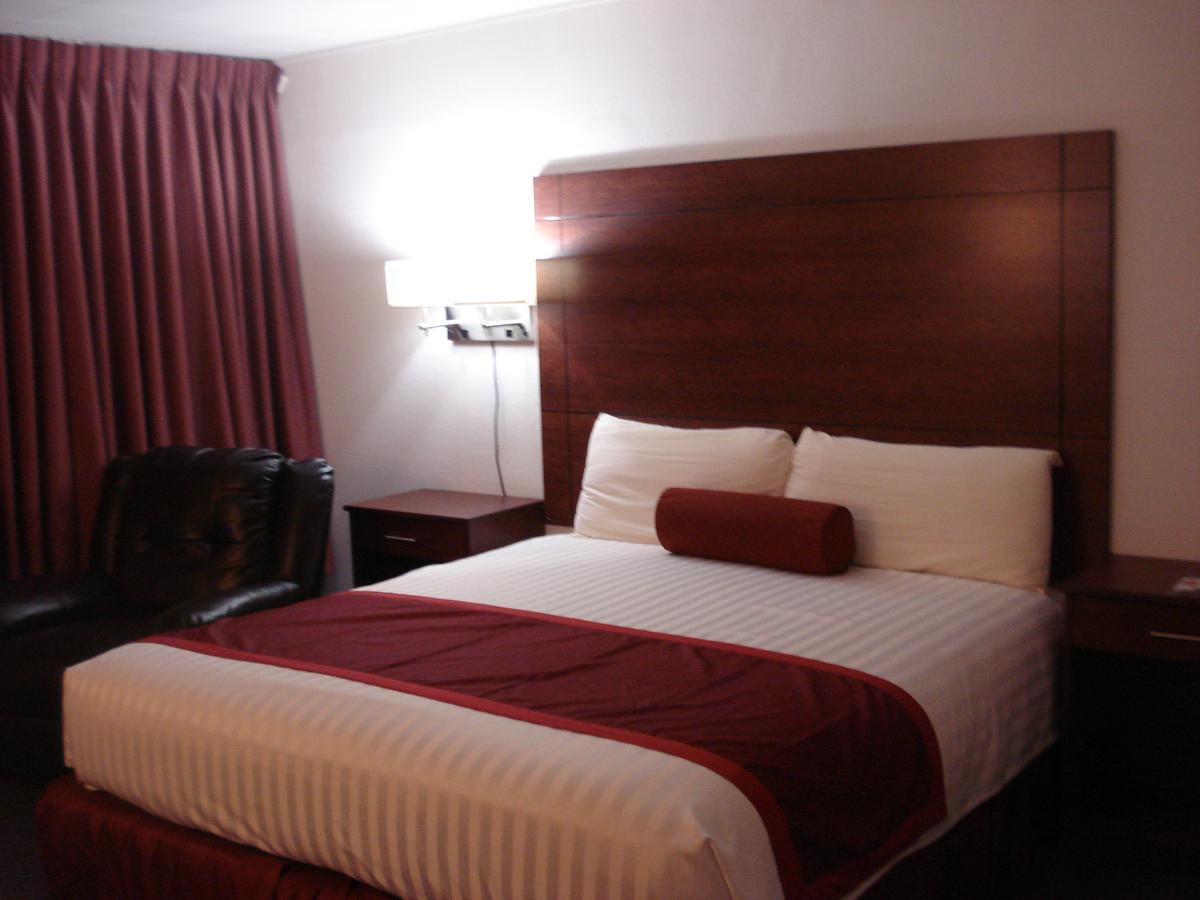 Hills Inn - photo 10