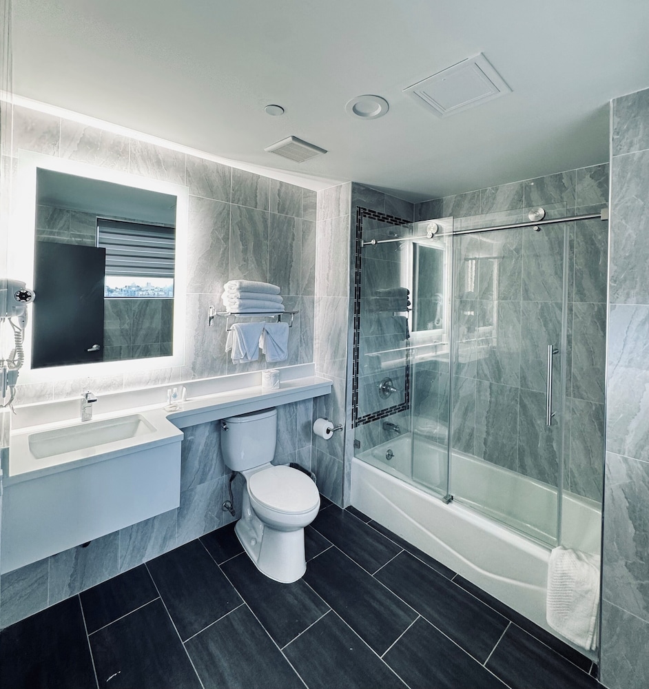 Capital Hotel - photo 13