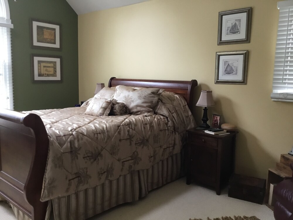 The Harsens Island Getaway Resort - photo 8