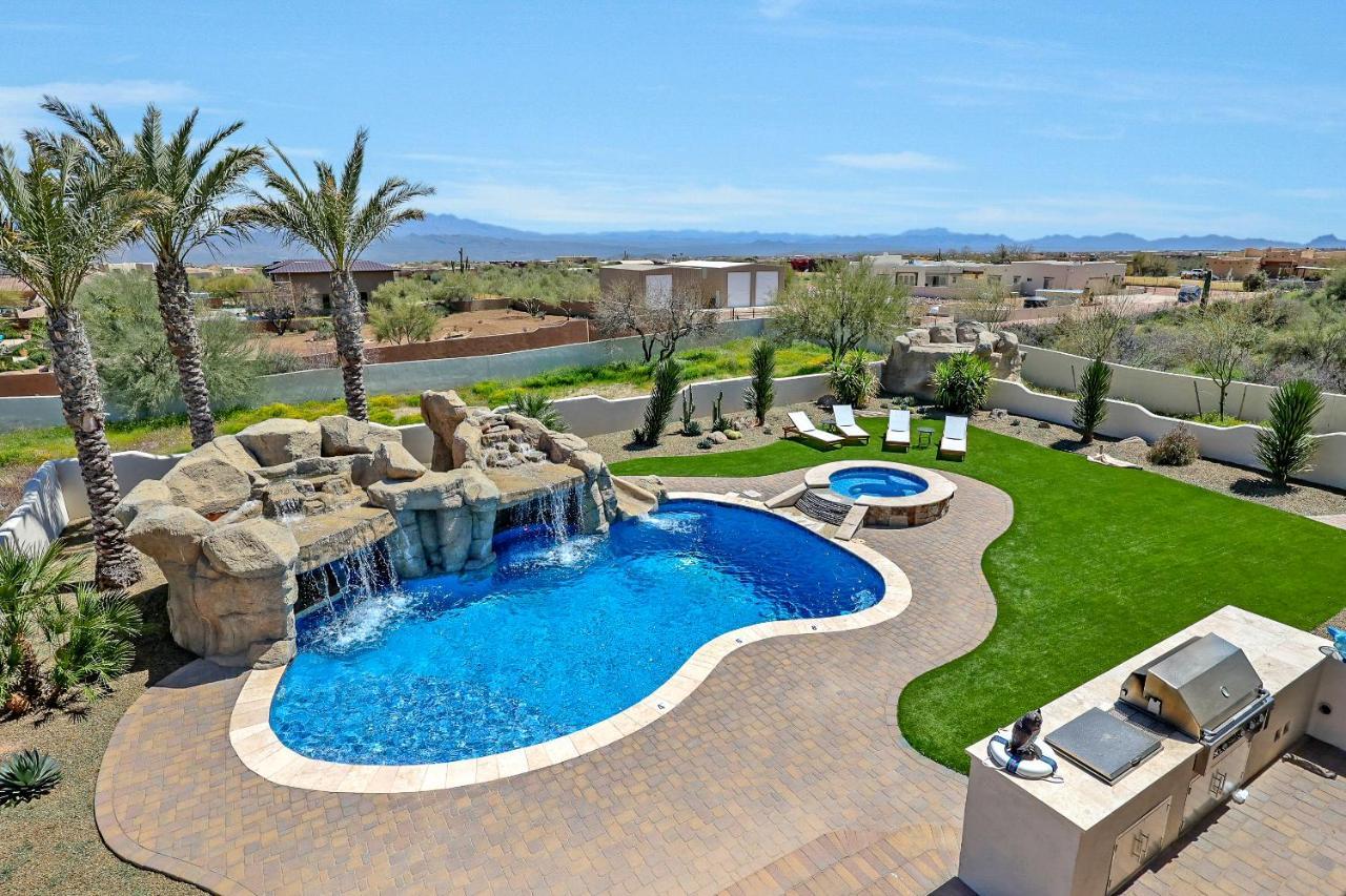 Luxury Estate Sleeps 24 Sonoran by HomeStakes Stays in Scottsdale, United States