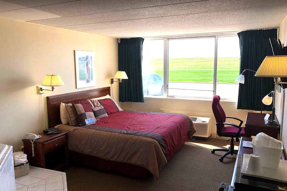 Norwood Inn and Suites Worthington - photo 12