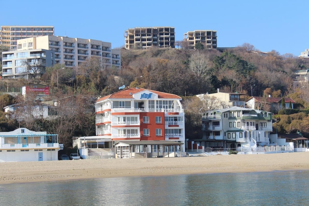 Hotel Noy - last minute hotel in Varna