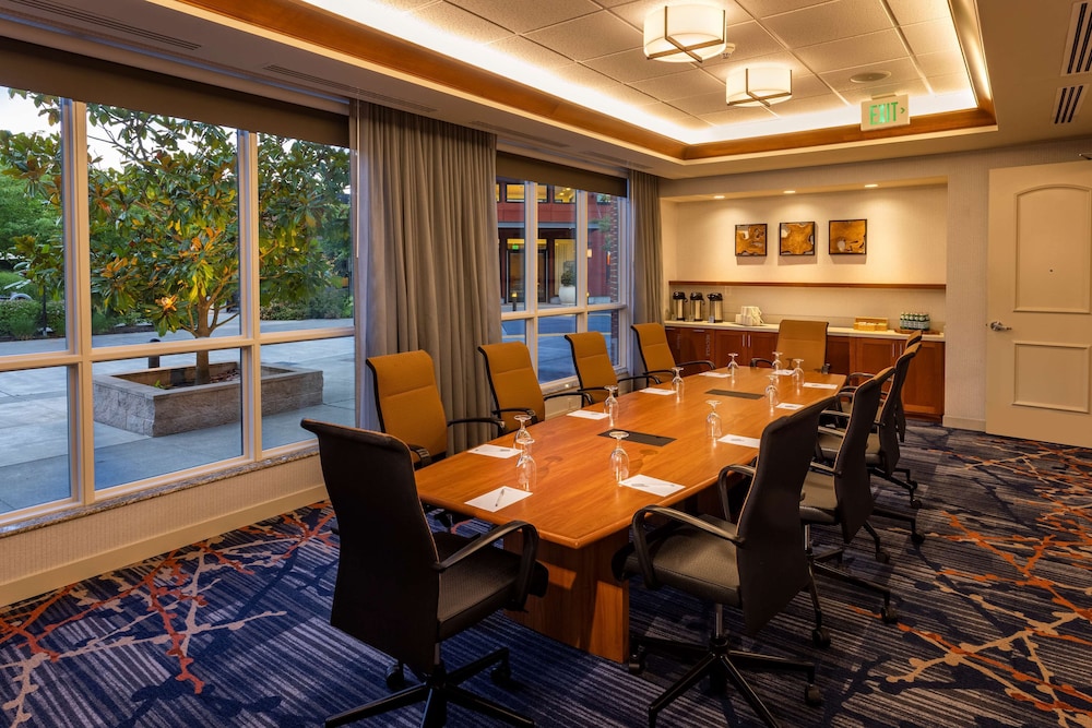 Hilton Garden Inn Seattle Issaquah - photo 43