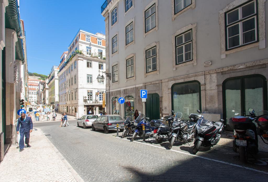 FLH Baixa Chiado Library Loft — 4-Star Luxury Hotel in Lisbon, Portugal