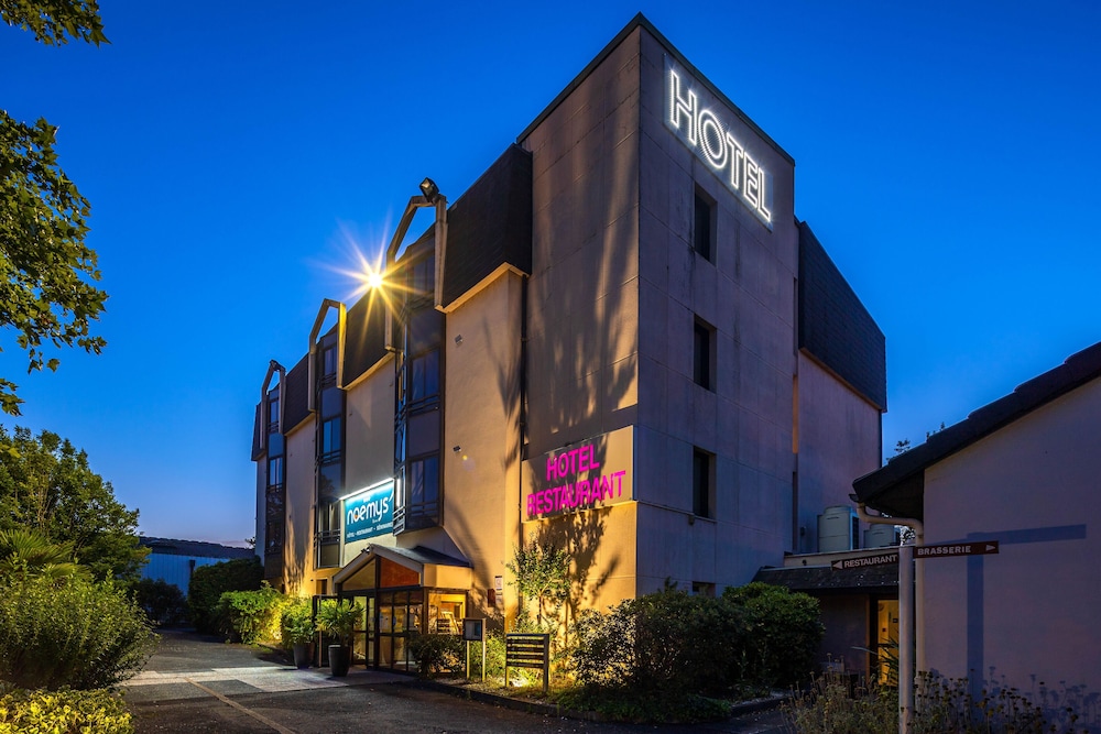 Logis Hôtel Noemys Brive Restaurant Le Teinchurier in Brive-La-Gaillarde, France