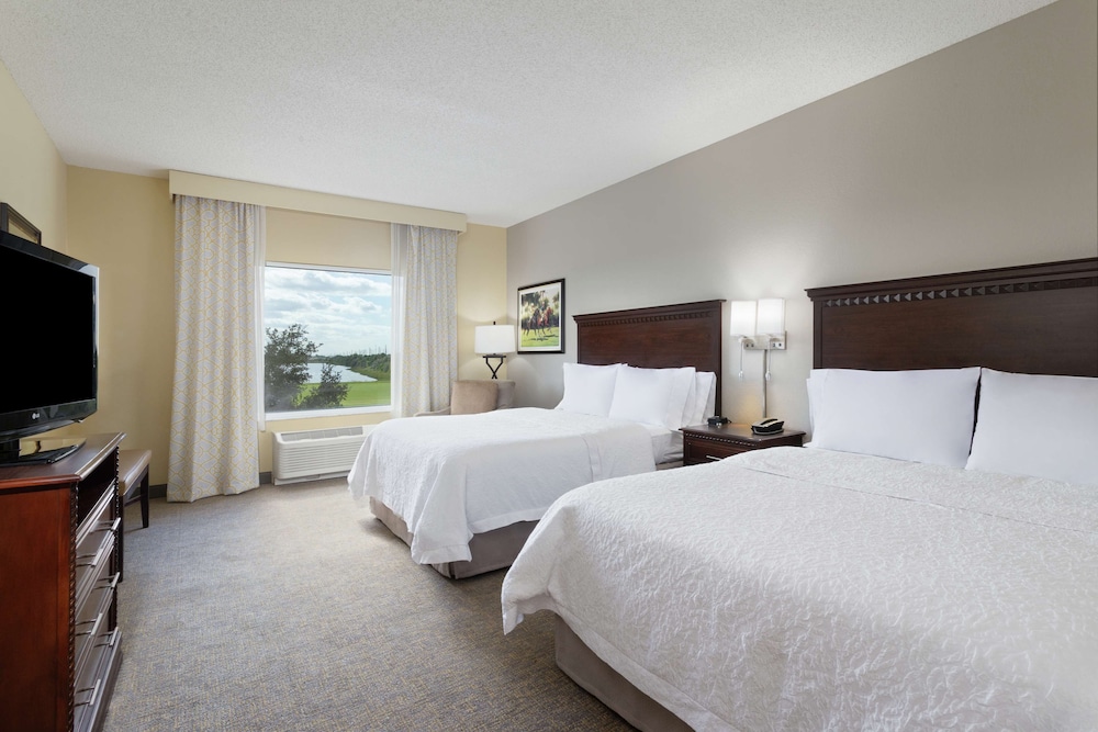 Hampton Inn & Suites Wellington - photo 16