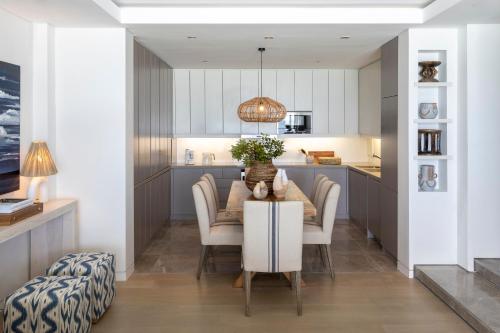 The Nici Clifton Sea View Apartments — 4-Star Luxury Hotel in Cape Town, South Africa
