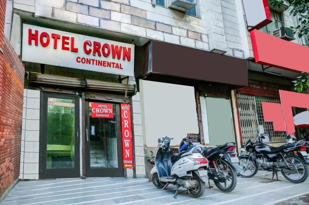 Hotel Crown Continental — Karol Bagh — photo 3