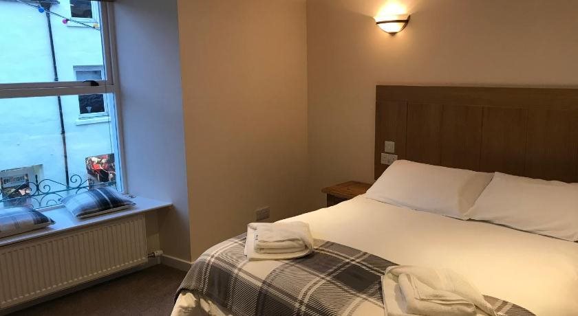 Urquhart Caledonian Hotel in Portree, United Kingdom