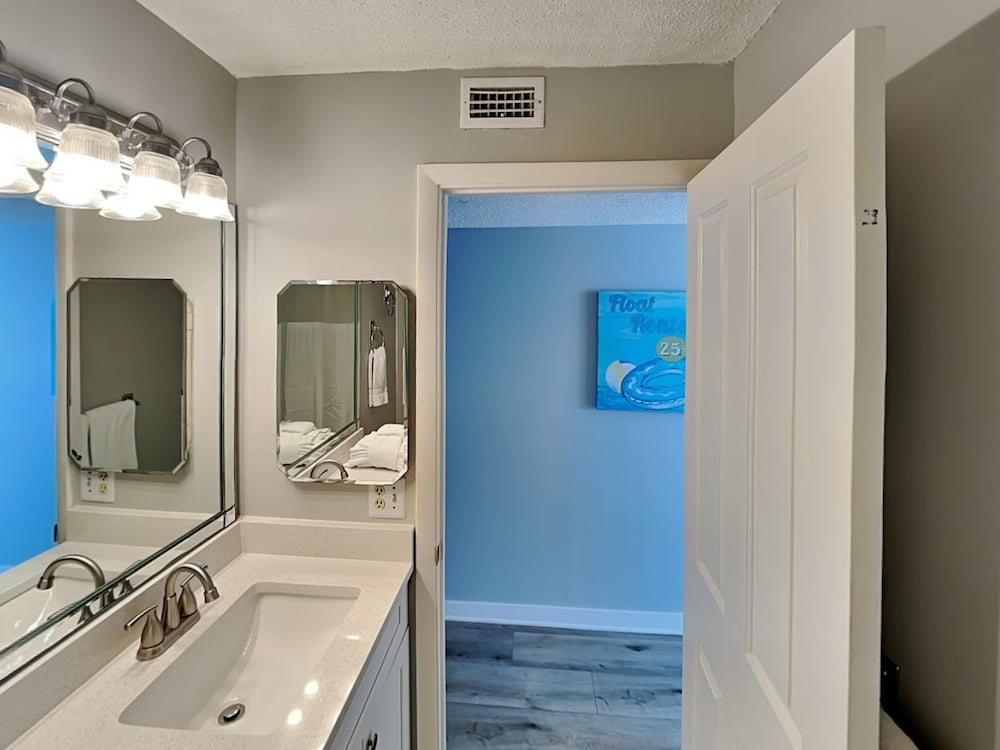 Regency Towers #710 by Resort Collection - photo 16