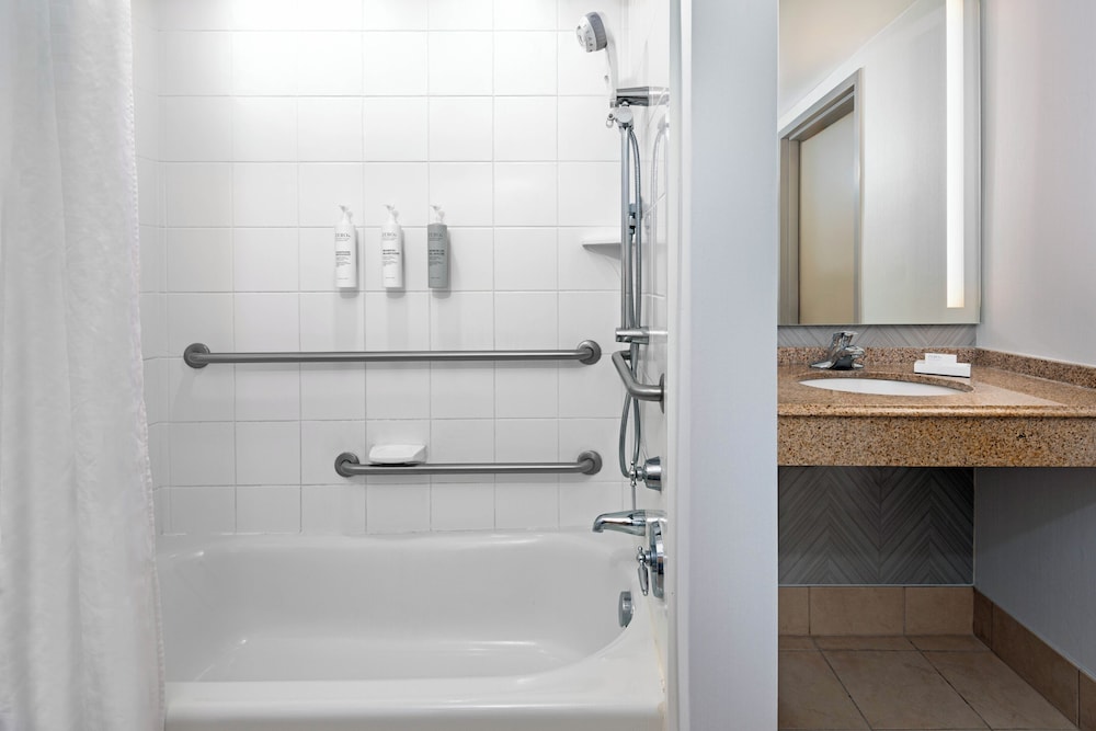 Hilton Garden Inn Tampa Airport Westshore - photo 18