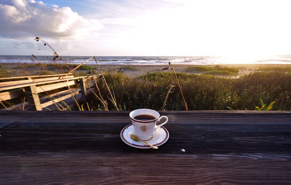 Surf Studio Beach Resort - photo 94