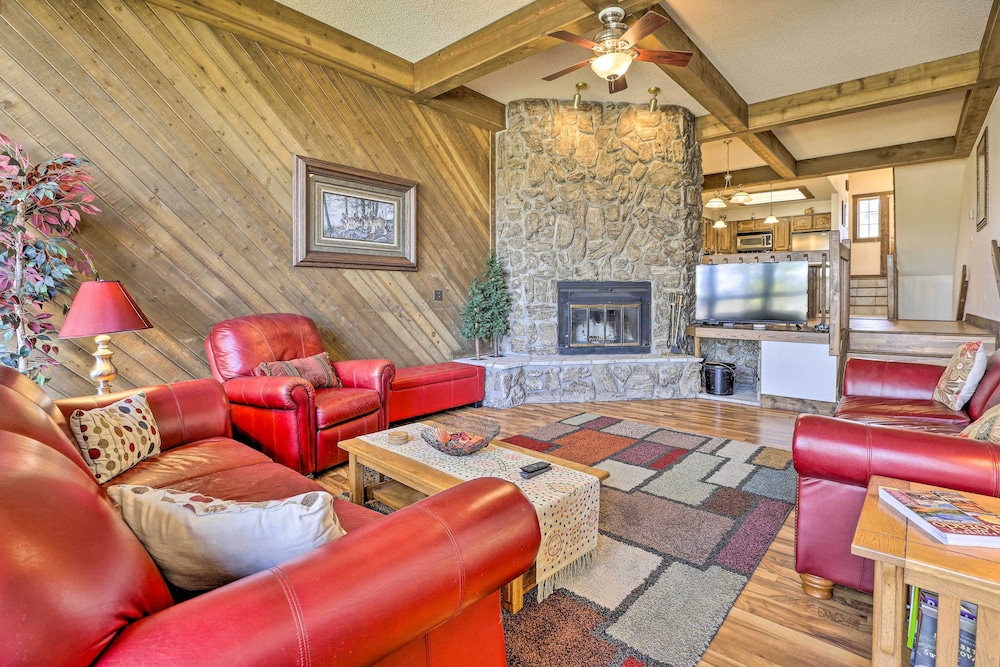 2 Mi to Keystone Resort: Dillon Condo w Deck - photo 2
