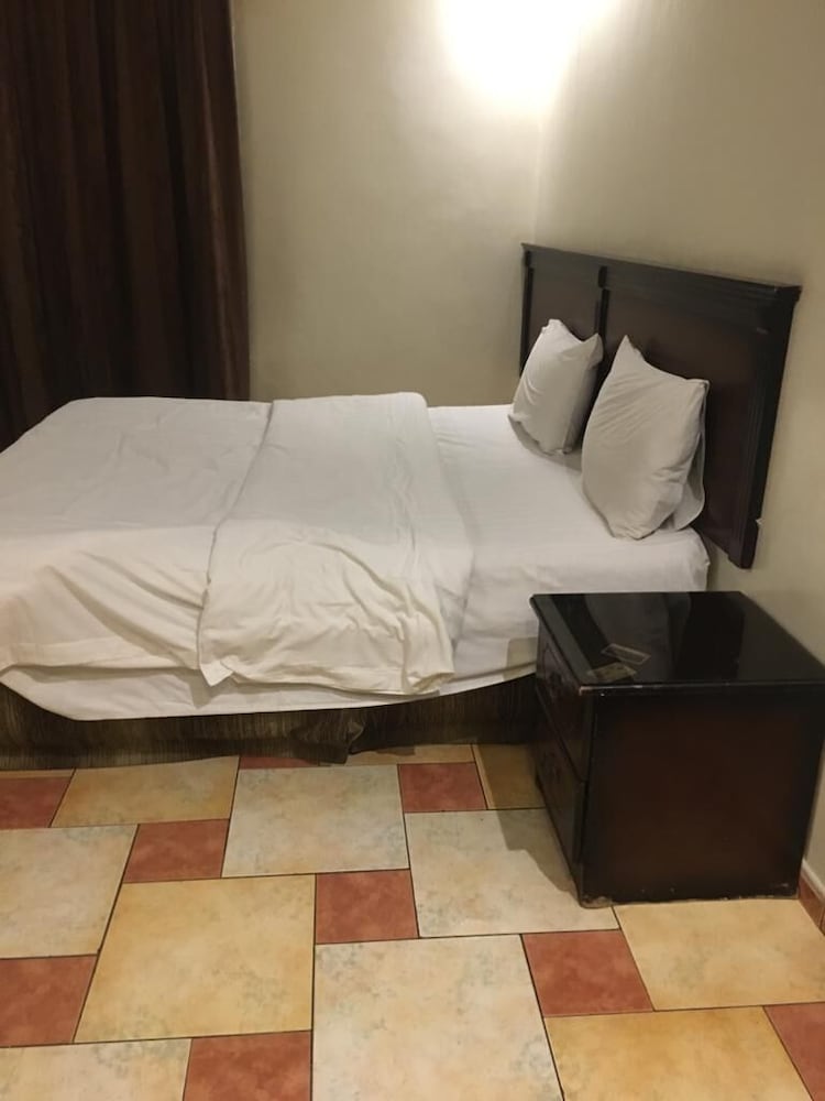 Almakan Suites 111 in Riyadh, Saudi Arabia