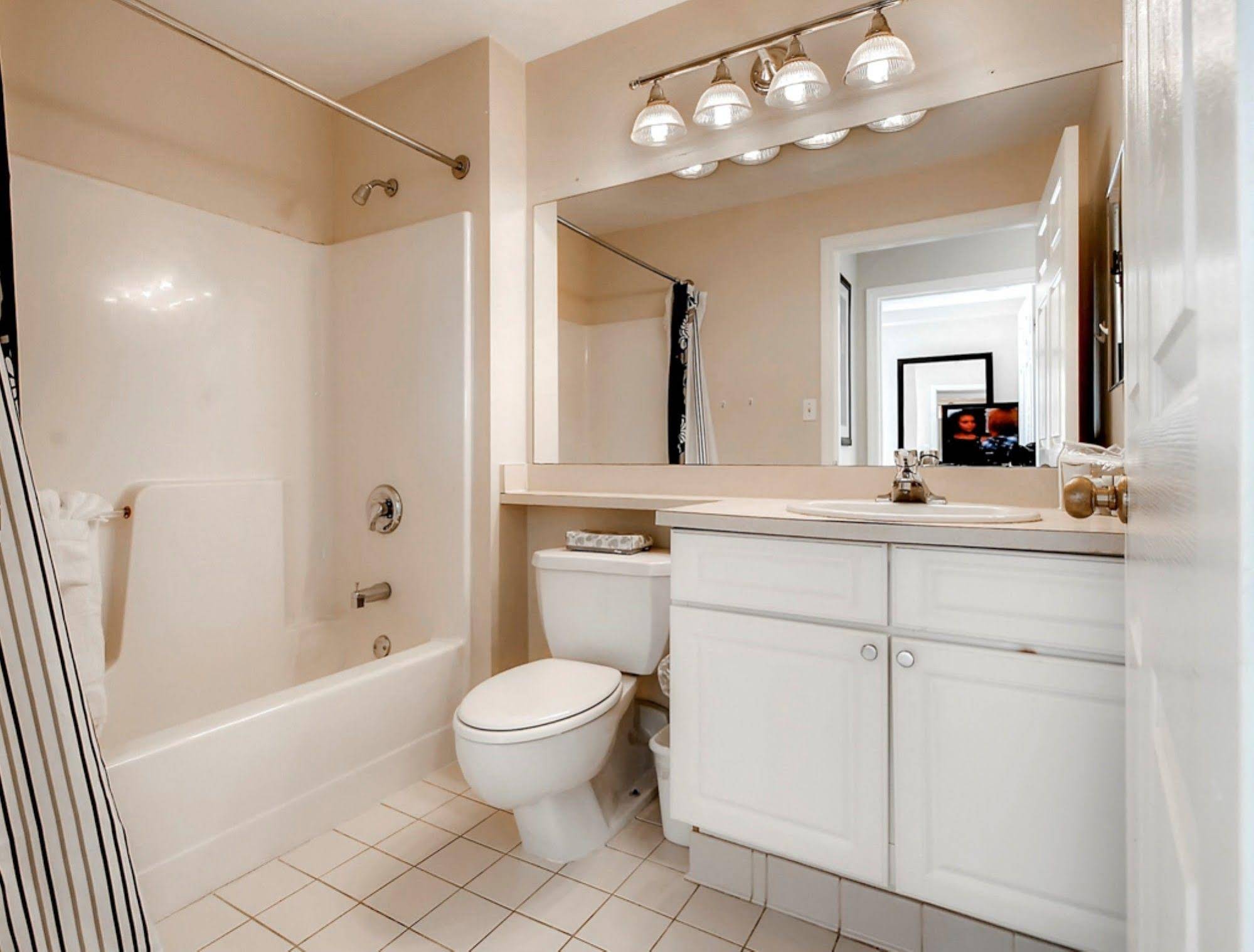 Global Suites at Victory Gardens - featured photo