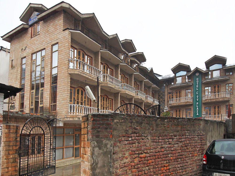 Oyo 4694 Hotel City Plaza — Srinagar