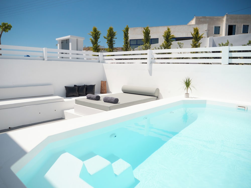Anthemis Suites - last minute hotel in Fira