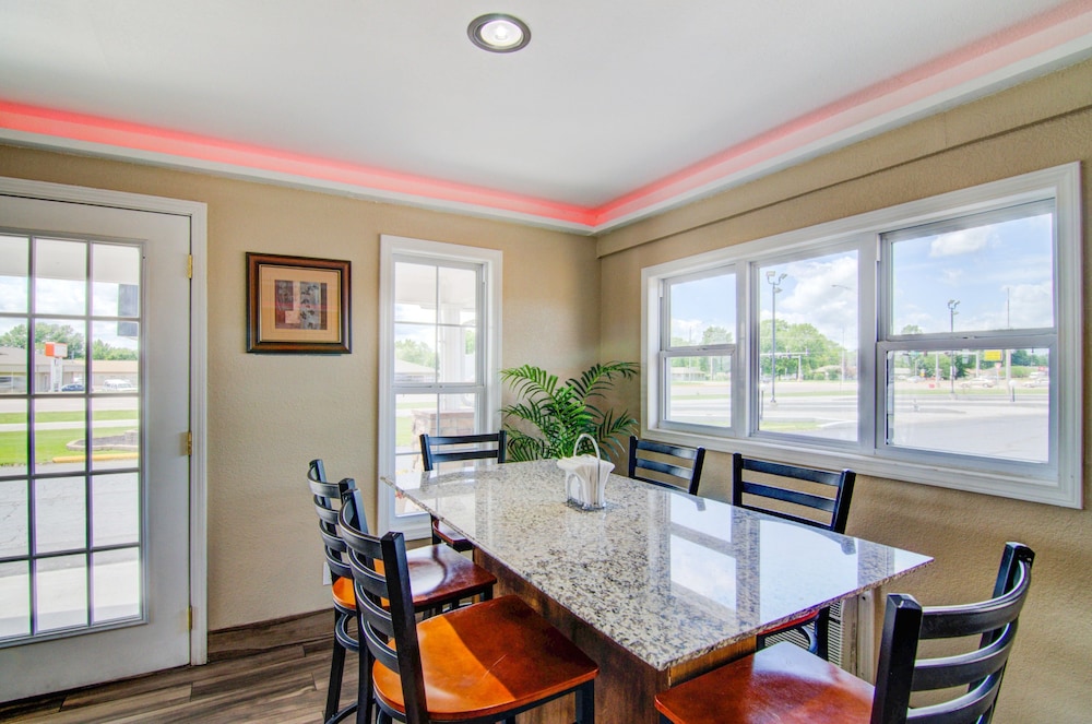 Westbridge Inn and Suites - photo 47