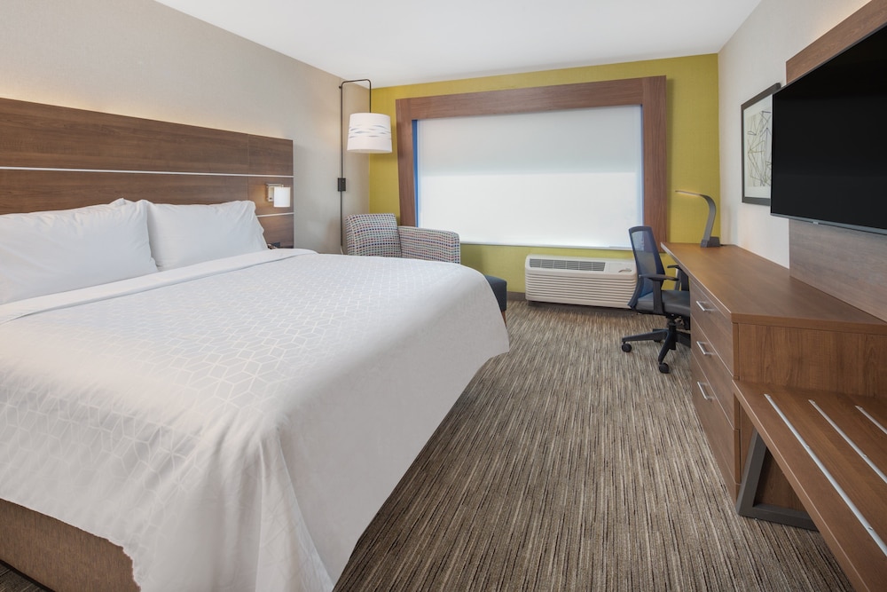 Holiday Inn Express & Suites Chico by IHG - photo 4