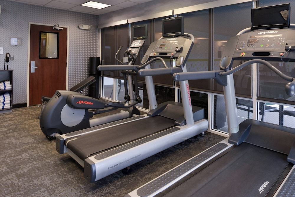 Fairfield Inn & Suites Cedar Rapids - photo 38