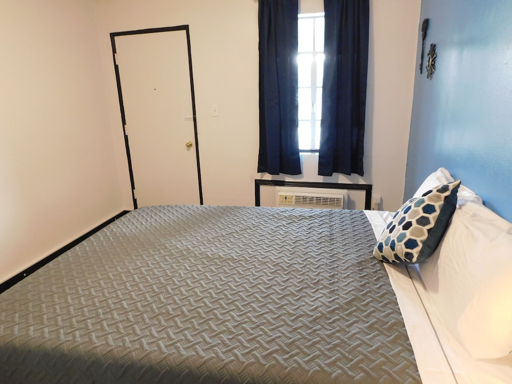 Spruce Pine Inn - photo 10