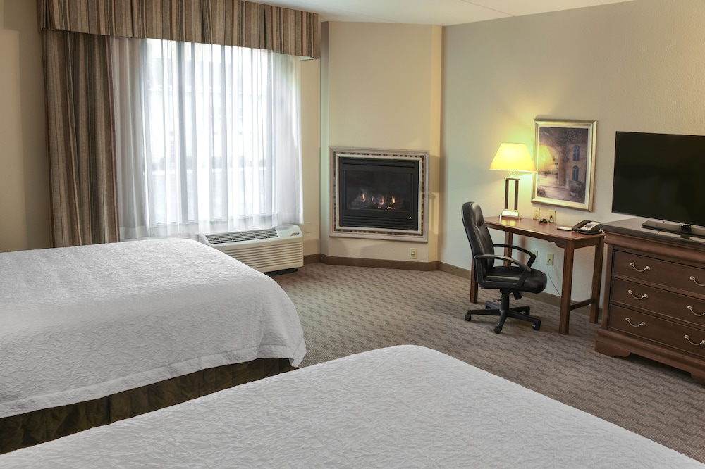 Hampton Inn & Suites Youngstown Canfield - photo 21
