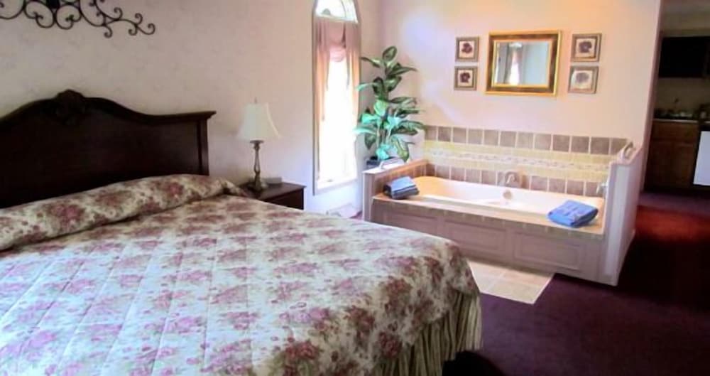 Smoketown Inn - photo 7